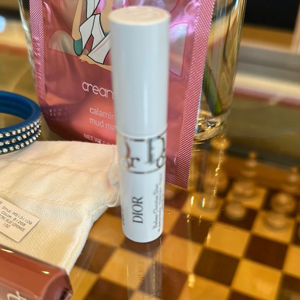 Dior Lipstick and Que Bella Face Mask Set